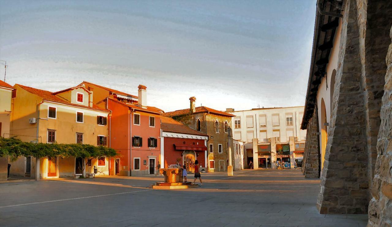 Old Court Palace Koper Hotel Exterior photo