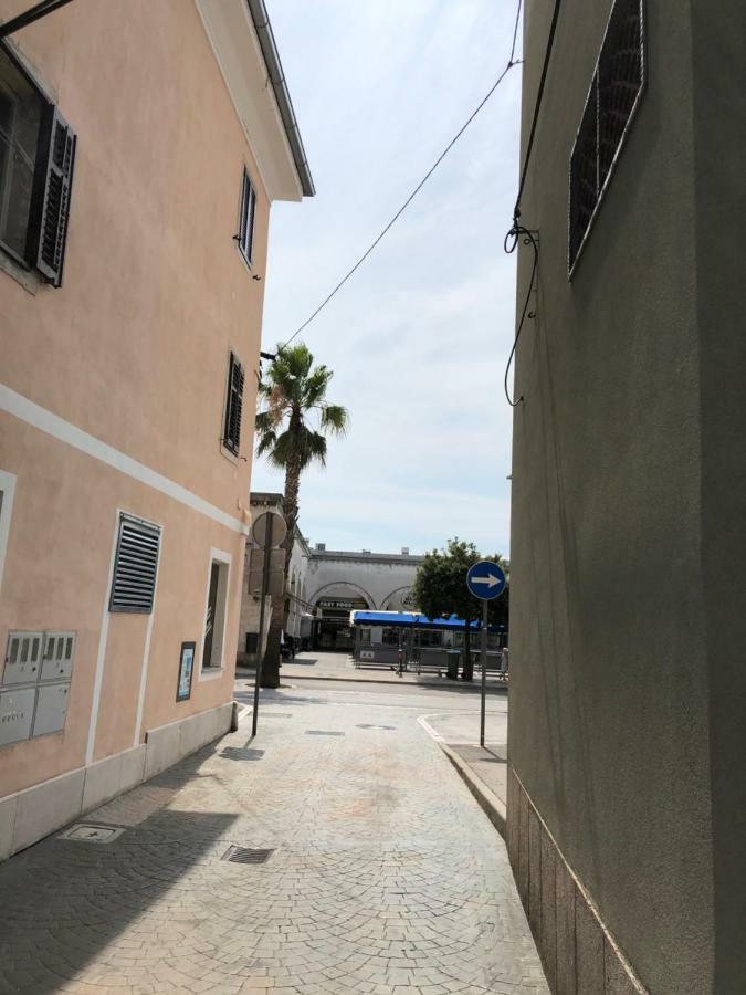 Old Court Palace Koper Hotel Exterior photo